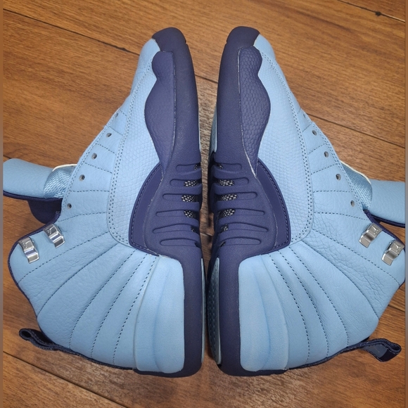 Jordan Light Blue and Navy Men's Shoes - Picture 6 of 7